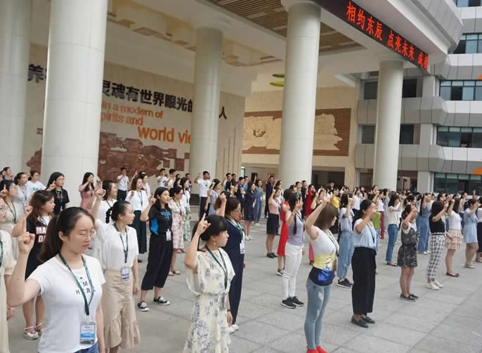 【成都東辰】律動清晨，活力東辰！——教師入職培訓紀實（一）
