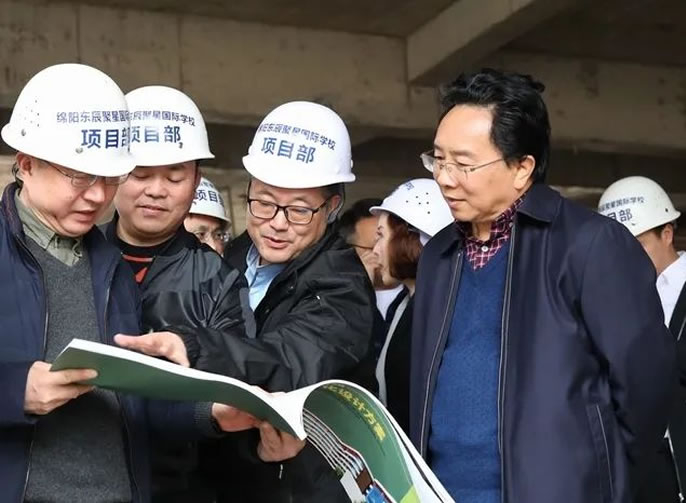 開門就是好學校丨東辰教育集團執行董事長祝啟程調研籌建校工作